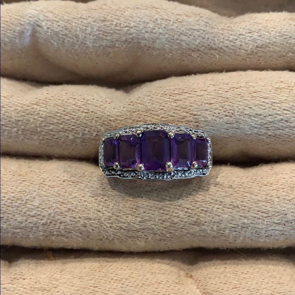 Purple gem stone ring